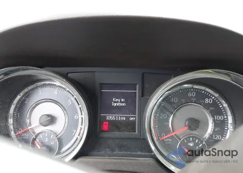 2015 Chrysler Town & Country Touring z USA, uszkodzony, nr VIN 2C4RC1BG8FR520668